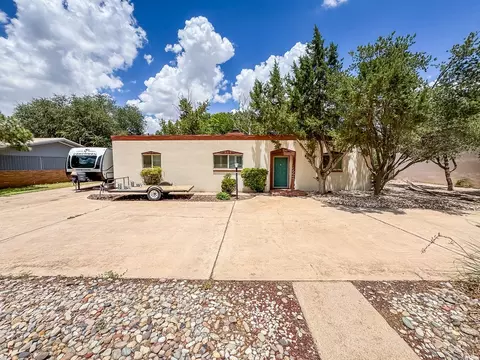 616 Mesa St E, Hobbs, NM 88240