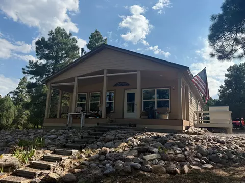 4 Crown Point Rd, Chama, NM 87520