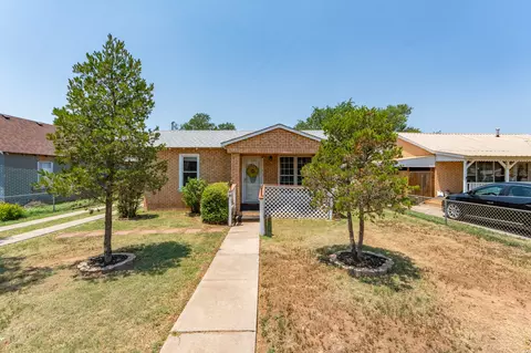 Exterior - 812 N Walnut St, Clovis, NM 88101 photo 4 of 15