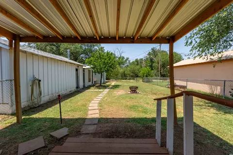 Exterior - 812 N Walnut St, Clovis, NM 88101 photo 13 of 15