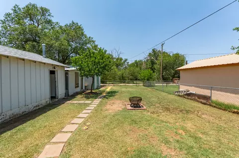 Exterior - 812 N Walnut St, Clovis, NM 88101 photo 14 of 15