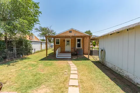Exterior - 812 N Walnut St, Clovis, NM 88101 photo 10 of 15