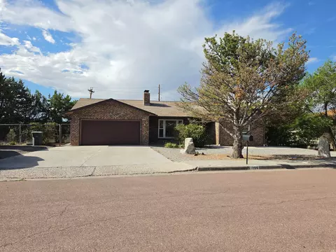 1004 Yei Ave, Gallup, NM 87301