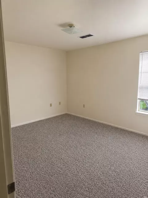 2433 21st E, Clovis, NM 88101 photo 4