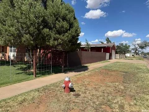 Exterior - 1901 Hull St, Clovis, NM 88101 photo 2 of 18