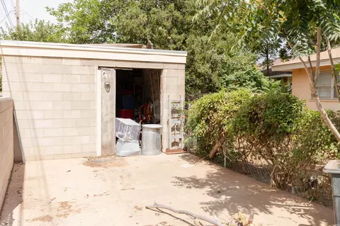 Exterior - 213 W Christopher Dr, Clovis, NM 88101 photo 9 of 12