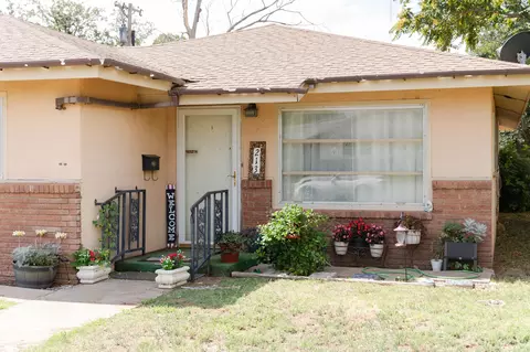 Exterior - 213 W Christopher Dr, Clovis, NM 88101 photo 2 of 12