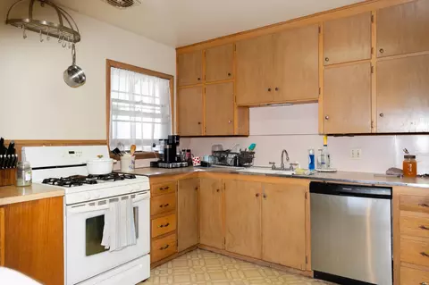 Kitchen - 213 W Christopher Dr, Clovis, NM 88101 photo 4 of 7