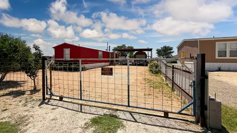 1615 E Skelly St, Hobbs, NM 88240