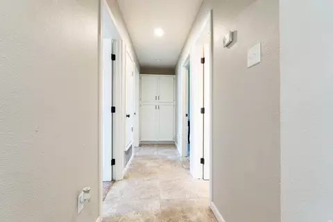 Entry Way - 3752 Glenfield Dr, Clovis, NM 88101 photo 1 of 2