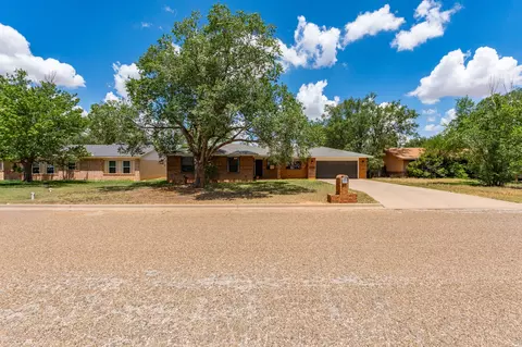 Exterior - 3752 Glenfield Dr, Clovis, NM 88101 photo 3 of 10