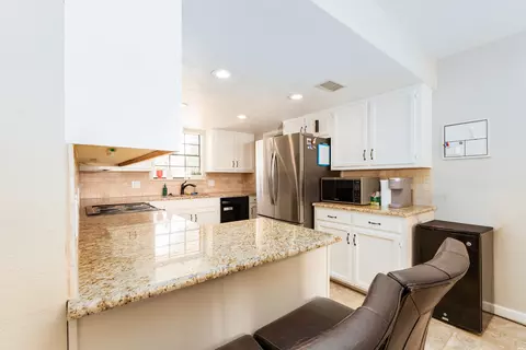 Kitchen - 3752 Glenfield Dr, Clovis, NM 88101 photo 4 of 4
