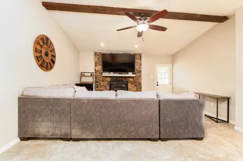 Living - 3752 Glenfield Dr, Clovis, NM 88101 photo 1 of 2