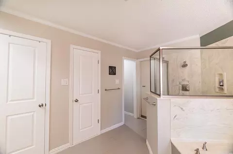Bath - 3809 Nancy Lopez Dr, Clovis, NM 88101 photo 2 of 3