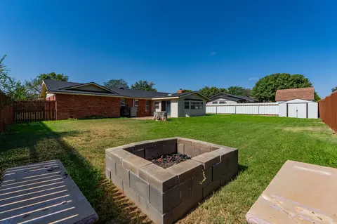Exterior - 2004 Colonial Pkwy, Clovis, NM 88101 photo 14 of 17