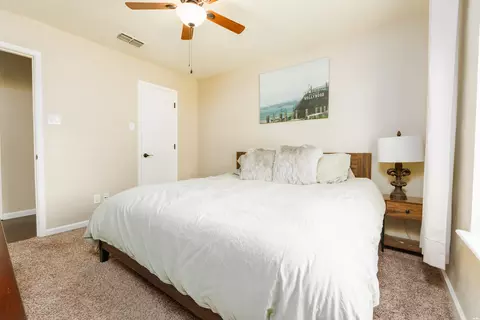 Bedroom - 2004 Colonial Pkwy, Clovis, NM 88101 photo 5 of 10