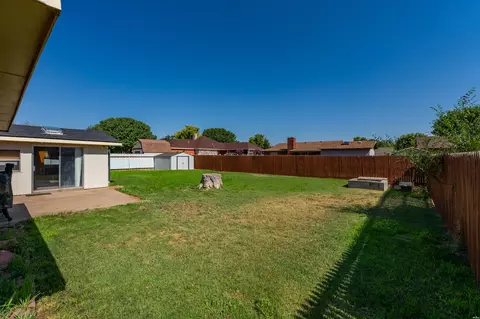 Exterior - 2004 Colonial Pkwy, Clovis, NM 88101 photo 15 of 17