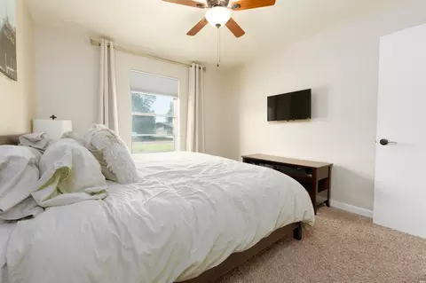 Bedroom - 2004 Colonial Pkwy, Clovis, NM 88101 photo 6 of 10