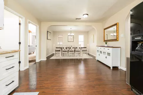 Entry Way - 2004 Colonial Pkwy, Clovis, NM 88101 photo 2 of 4