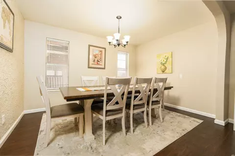 Dining - 2004 Colonial Pkwy, Clovis, NM 88101 photo 2 of 3