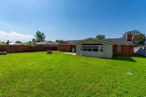 Exterior - 2004 Colonial Pkwy, Clovis, NM 88101 photo 12 of 17
