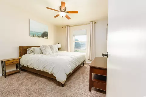 Bedroom - 2004 Colonial Pkwy, Clovis, NM 88101 photo 4 of 10