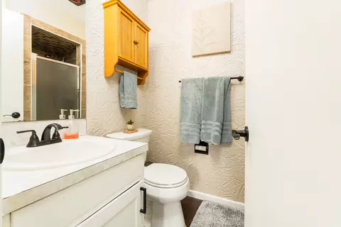 Bath - 2004 Colonial Pkwy, Clovis, NM 88101 photo 2 of 2
