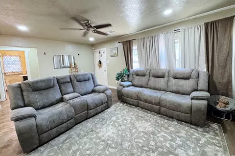 Living - 1437 Sheldon St, Clovis, NM 88101 photo 1 of 2