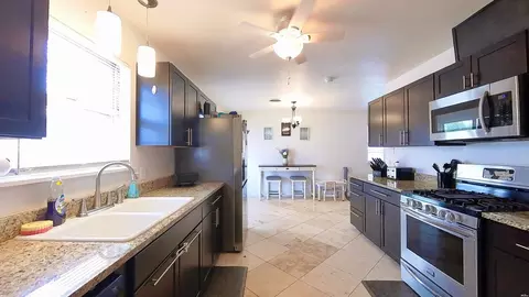 Kitchen - 3104 Mandell Cir, Clovis, NM 88101 photo 5 of 5