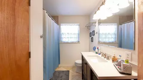 Bath - 3104 Mandell Cir, Clovis, NM 88101 photo 4 of 5