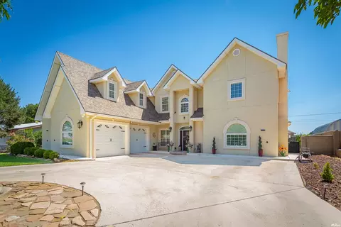1608 N 26th St, Artesia, NM 88210
