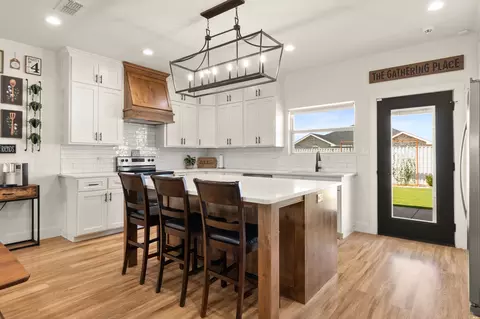 Kitchen - 228 Abbey, Clovis, NM 88101 photo 2 of 3