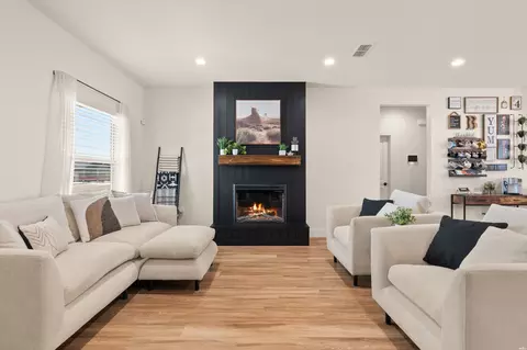 Living - 228 Abbey, Clovis, NM 88101 photo 1 of 6