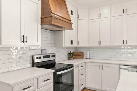 Kitchen - 228 Abbey, Clovis, NM 88101 photo 1 of 3