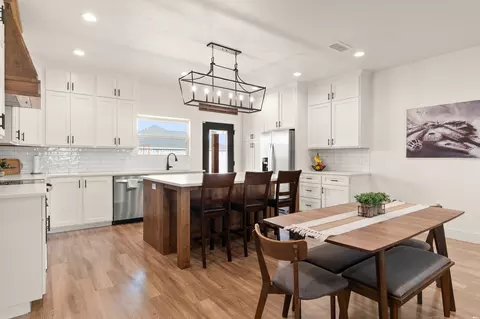 Dining - 228 Abbey, Clovis, NM 88101 photo 2 of 2