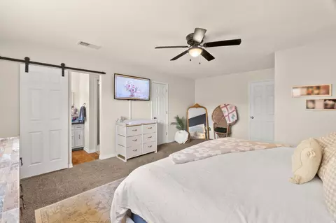 Bedroom - 2556 Sharondale Dr, Clovis, NM 88101 photo 4 of 7