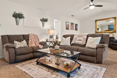Living - 2556 Sharondale Dr, Clovis, NM 88101 photo 1 of 4