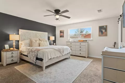 Bedroom - 2556 Sharondale Dr, Clovis, NM 88101 photo 3 of 7