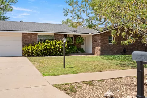 Exterior - 2556 Sharondale Dr, Clovis, NM 88101 photo 3 of 9