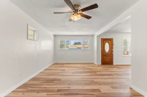 Living - 3004 Sheldon St, Clovis, NM 88101 photo 3 of 5
