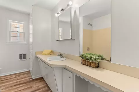 Bath - 3004 Sheldon St, Clovis, NM 88101 photo 3 of 4