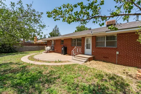 Exterior - 105 W Christopher Dr W, Clovis, NM 88101 photo 12 of 12