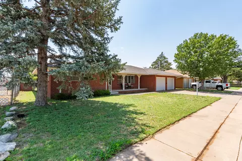 Exterior - 105 W Christopher Dr W, Clovis, NM 88101 photo 2 of 12