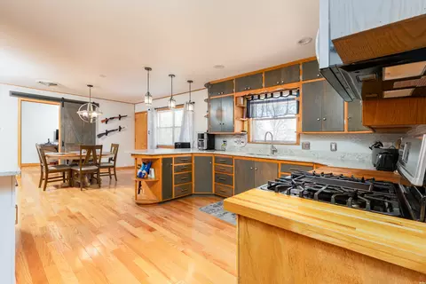 Kitchen - 105 W Christopher Dr W, Clovis, NM 88101 photo 2 of 4