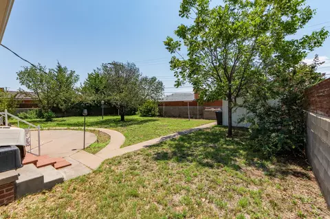 Exterior - 105 W Christopher Dr W, Clovis, NM 88101 photo 9 of 12