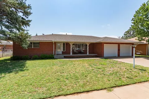 Exterior - 105 W Christopher Dr W, Clovis, NM 88101 photo 3 of 12