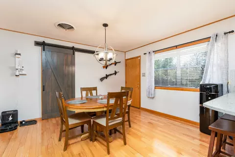 Dining - 105 W Christopher Dr W, Clovis, NM 88101 photo 3 of 3