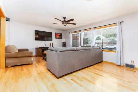 Living - 105 W Christopher Dr W, Clovis, NM 88101 photo 2 of 2