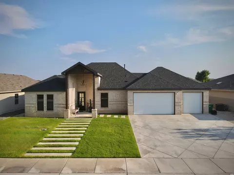 2033 Highwood Ave, Hobbs, NM 88240
