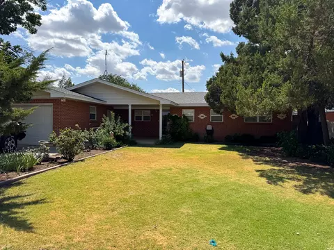 108 Texas Dr, Portales, NM 88130